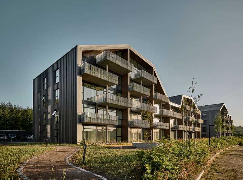 Aufregende Dachkonstruktion, eingedeckt mit DS Nordic Klickfalz, Udsigten – Vester Ringvej 45, 8600 Silkeborg, Dänemark